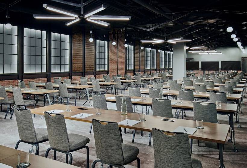 فندق Moxy Downtown Los Angeles