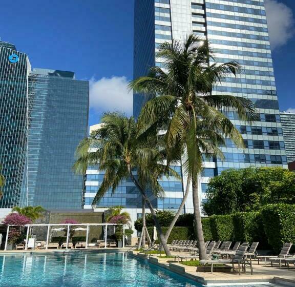 Four Seasons Hotel Miami   Luxury Private Residences