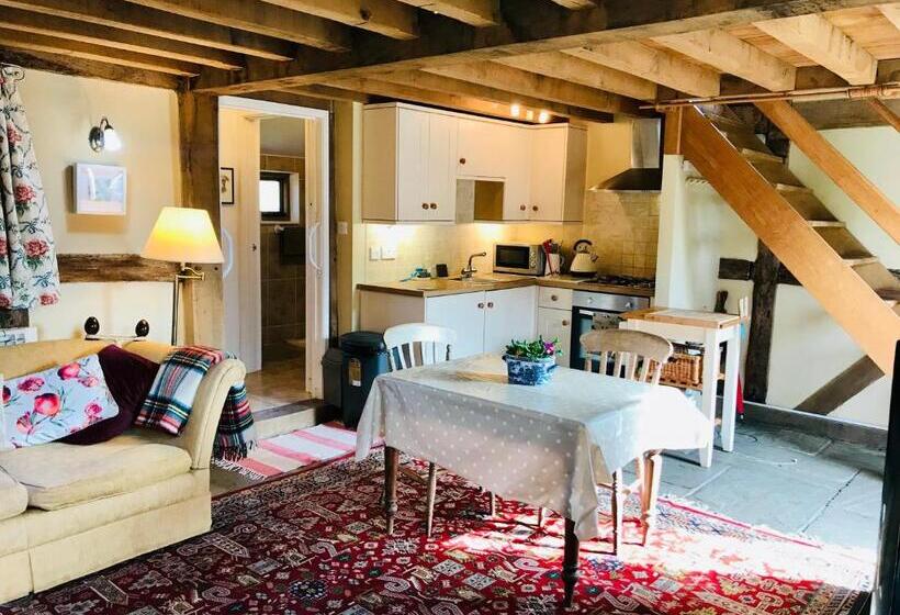 بنسيون The Cottage, Winley Farm