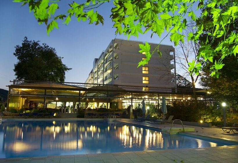 Cronwell Platamon Resort