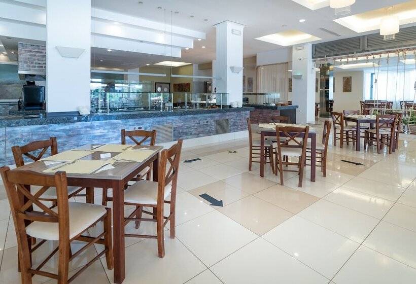 Cronwell Platamon Resort