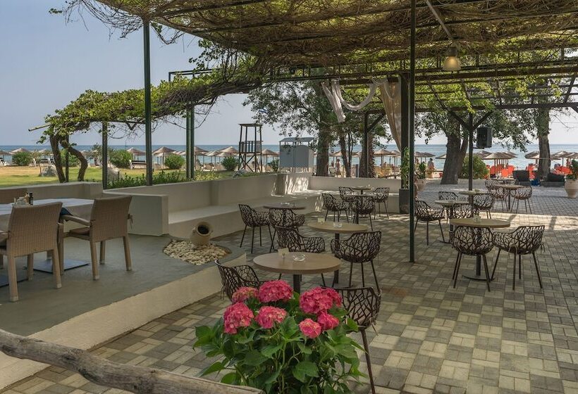 Cronwell Platamon Resort
