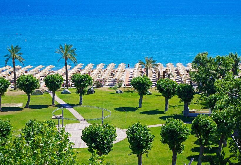 Cronwell Platamon Resort