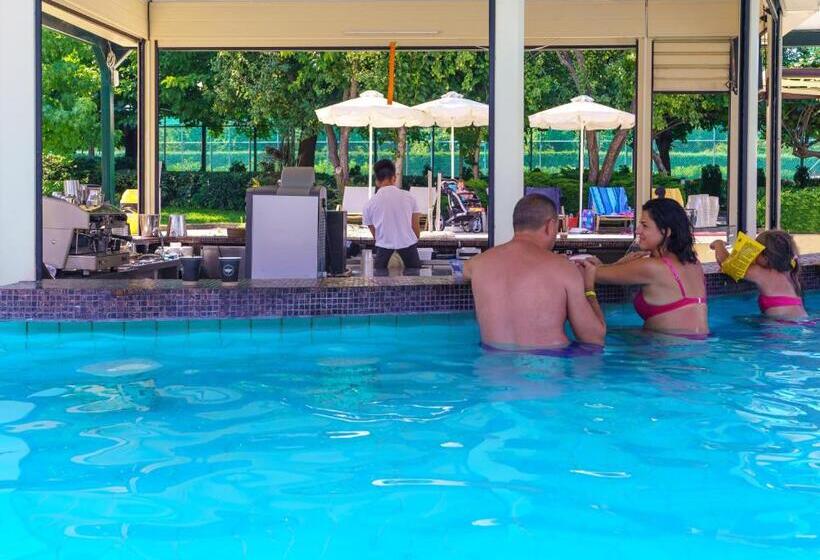 Cronwell Platamon Resort