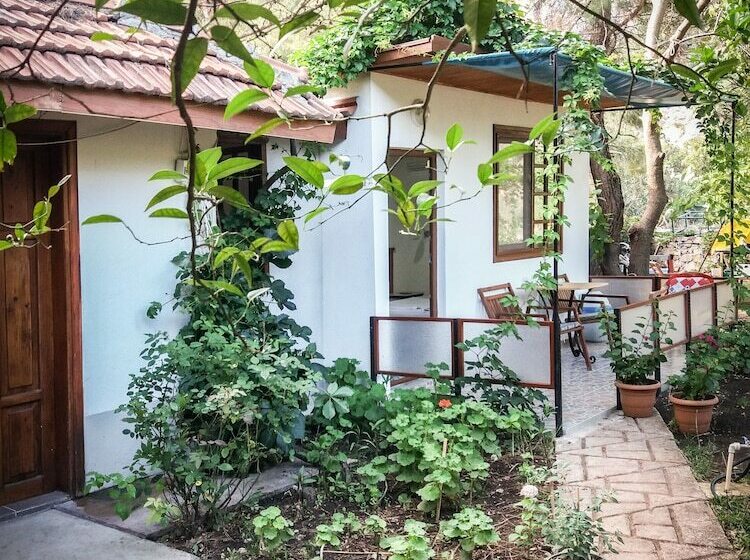 酒店 Arya Holiday Houses