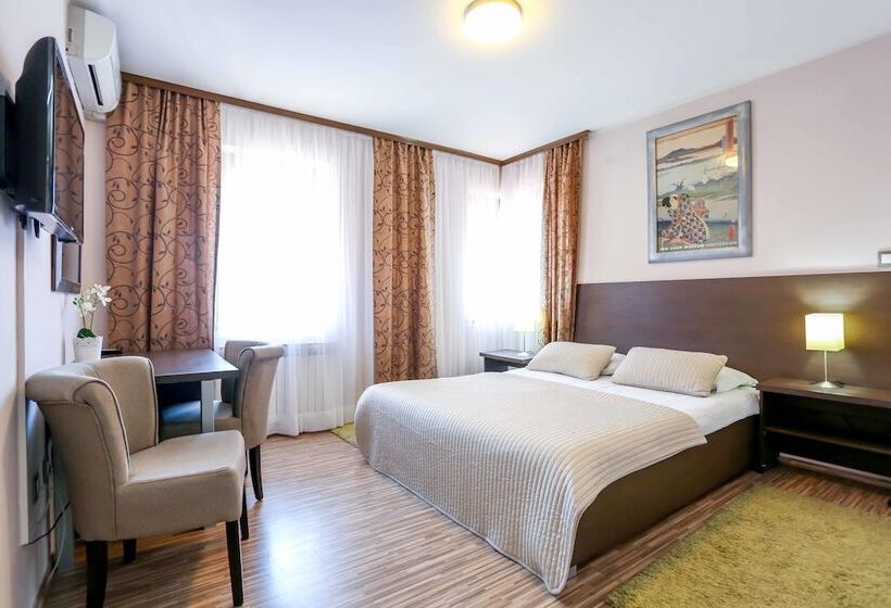 Fotos del hotel Divan:  40