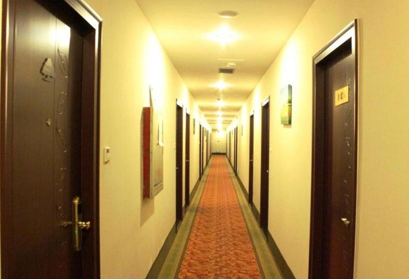 호텔 Greentree Inn Shanghai Daning International Yanchang Road Metro Station Business