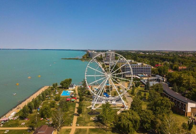 Holiday Hotel Siófok