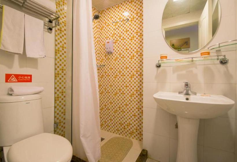 בית מלון כפרי Home Inn Chengdu Middle Renmin Road 2nd Section Zhengfu Street