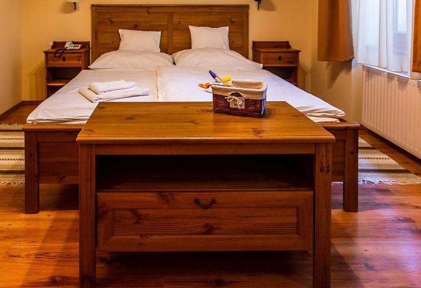 هتل Il Gallo Nero   Fekete Kakas étterem és Panzió