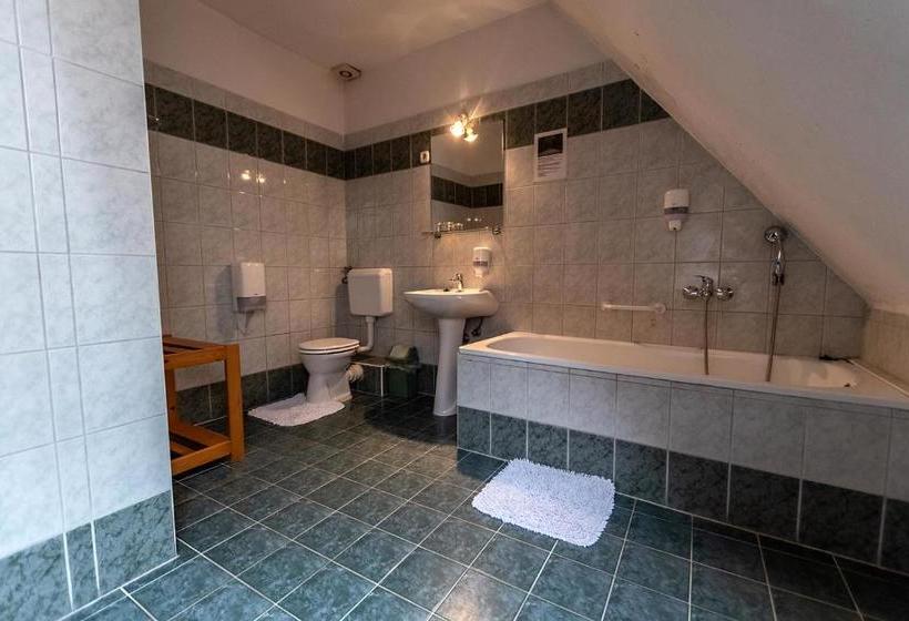 هتل Il Gallo Nero   Fekete Kakas étterem és Panzió