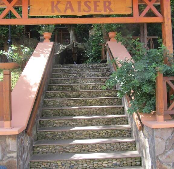 בית מלון כפרי Kaiser