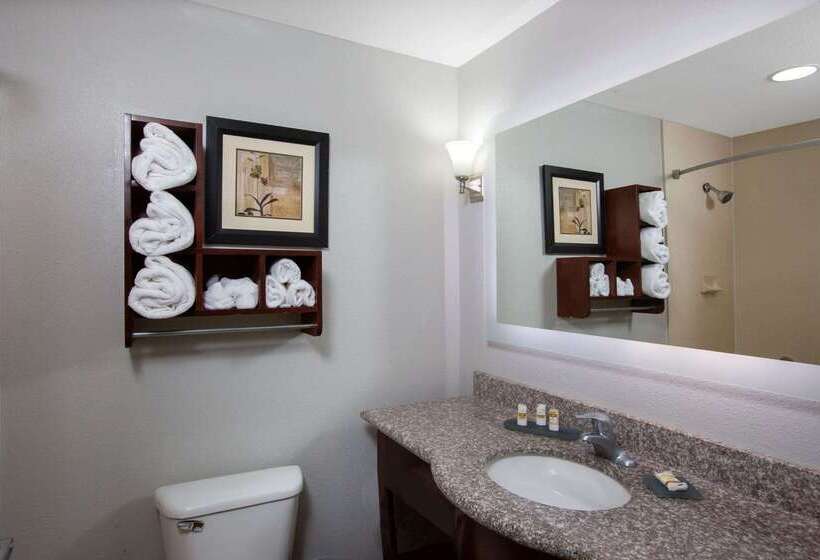هتل La Quinta By Wyndham Tupelo