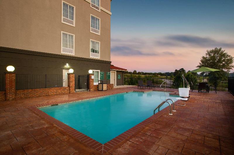 هتل La Quinta By Wyndham Tupelo