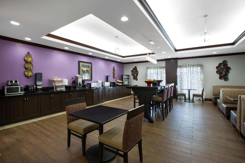 هتل La Quinta By Wyndham Tupelo