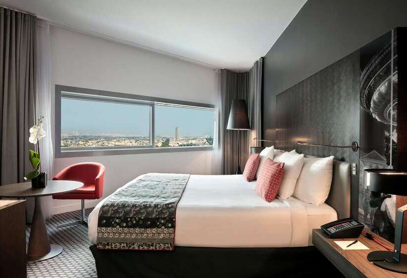 هتل Melia Paris La Defense