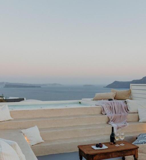 هتل Spitia Santorini Villa Collection