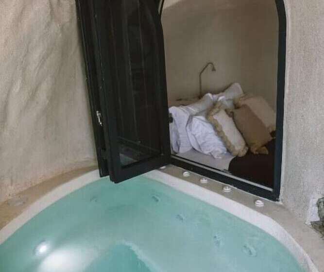 هتل Spitia Santorini Villa Collection