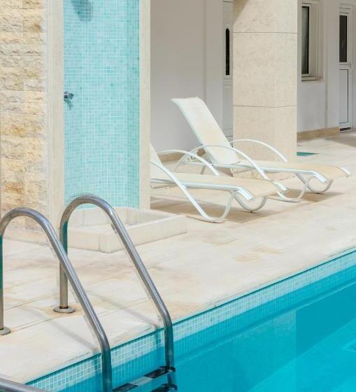 Irini Apartments