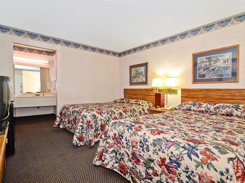 汽车旅馆  The Sanford Inn