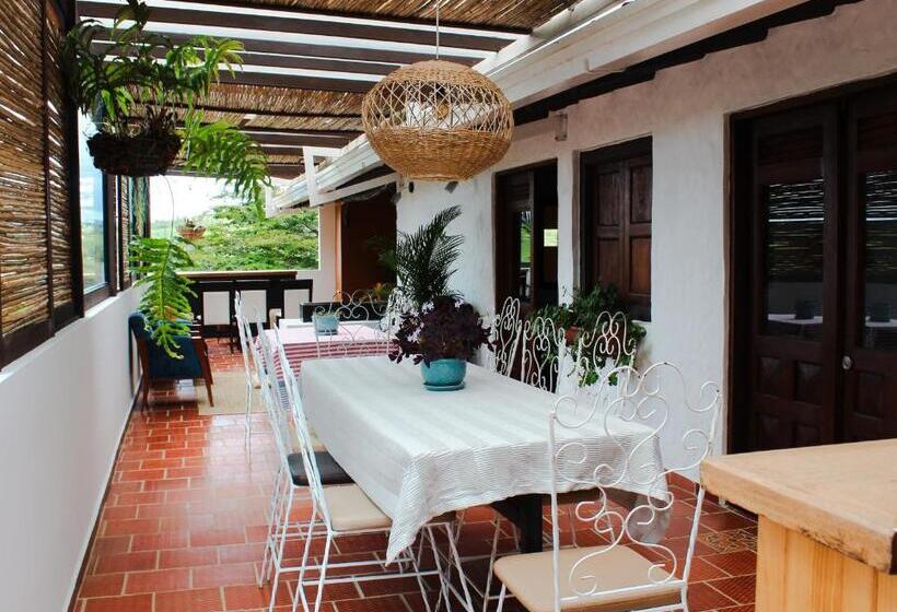 تختخواب و صبحانه Casa Macaregua