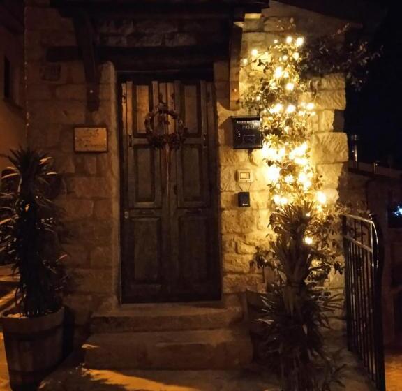 تختخواب و صبحانه Il Gelsomino