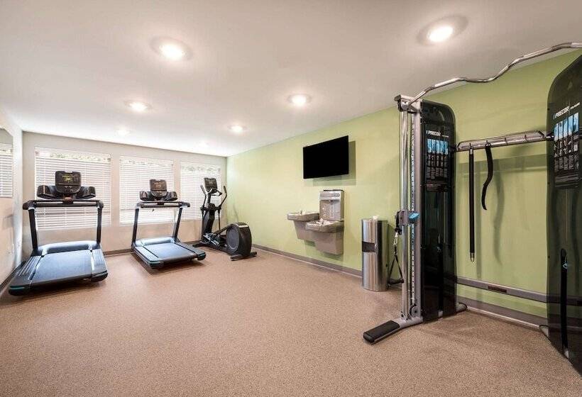 هتل Woodspring Suites Greensboro   High Point North