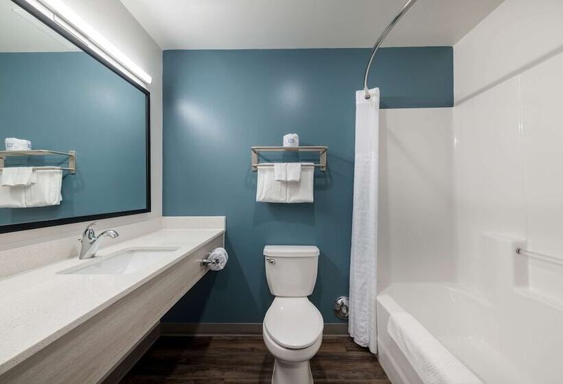 هتل Woodspring Suites Greensboro   High Point North