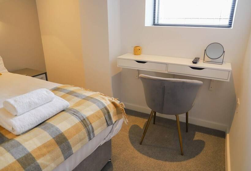 Apartment Seven