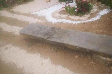 تختخواب و صبحانه Au Balaway
