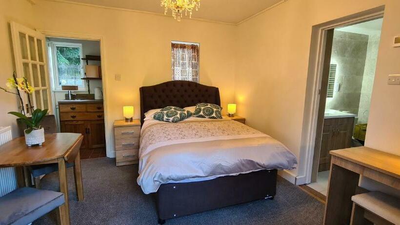 بنسيون Koi Pond Annex