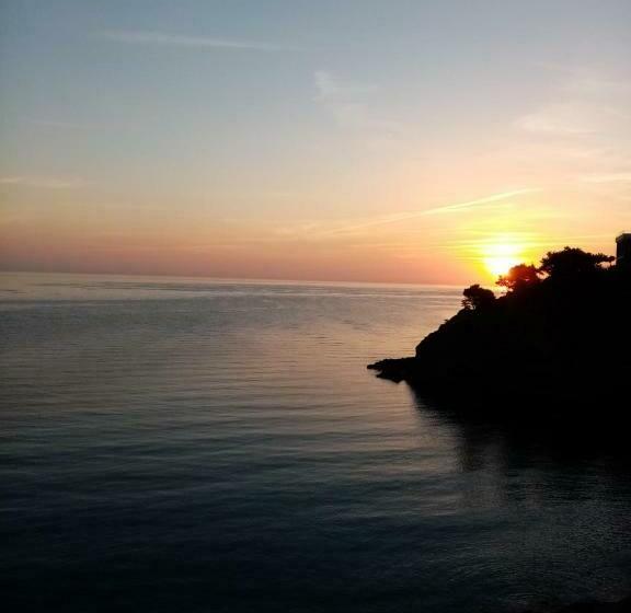 ペンション La Villa Rosace