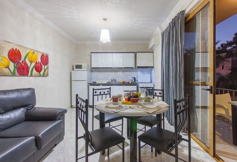 Pool & Sea Merill Apartments Mellieha   Happy Rentals