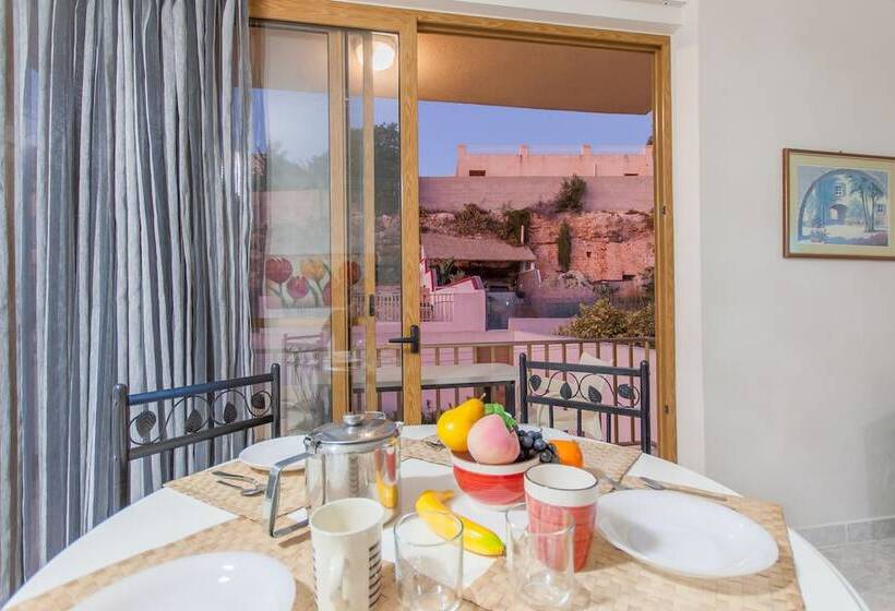 Pool & Sea Merill Apartments Mellieha   Happy Rentals