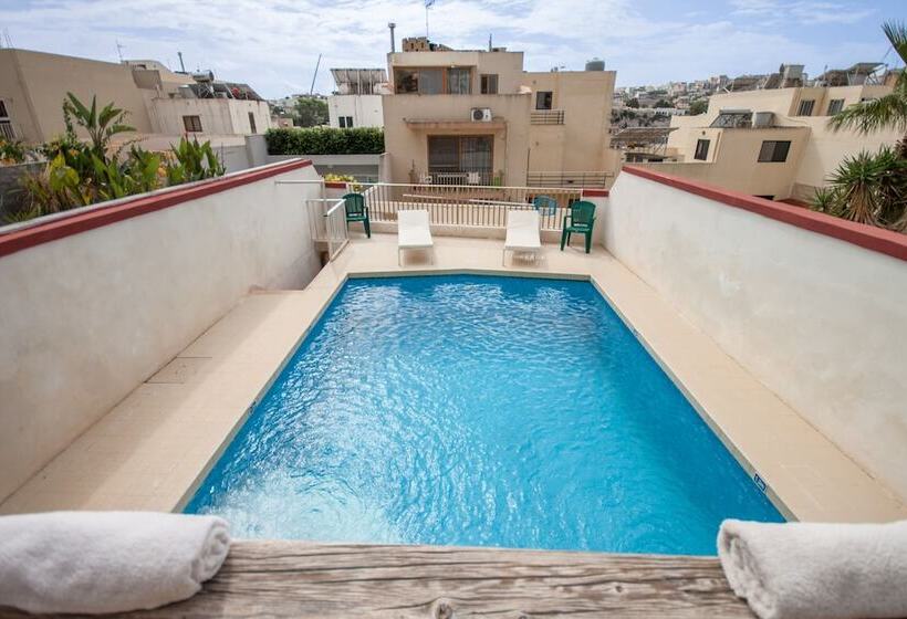 Pool & Sea Merill Apartments Mellieha   Happy Rentals