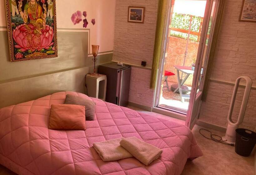 تختخواب و صبحانه Chambre Double Avec Salle De Bain Privée