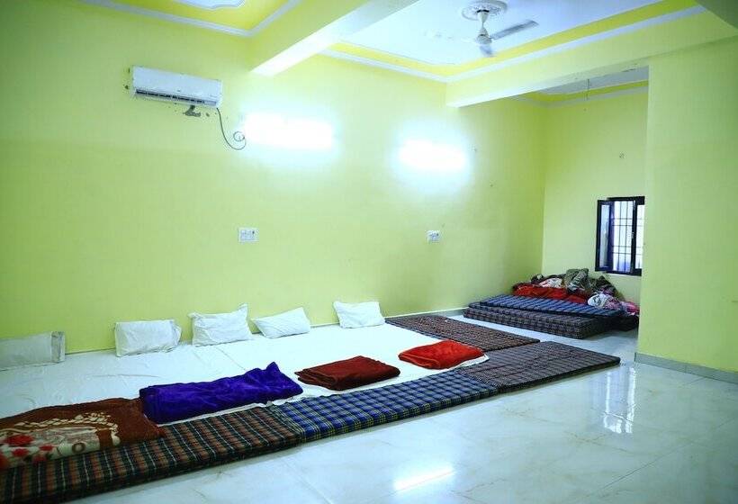 פנסיון Shivraj Homestay