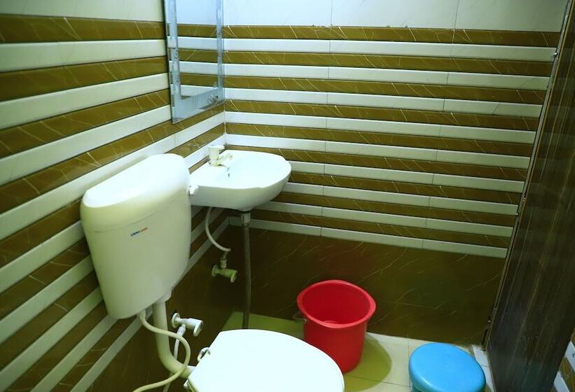 פנסיון Shivraj Homestay