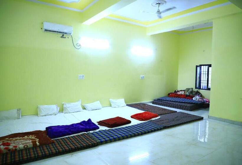 پانسیون Shivraj Homestay