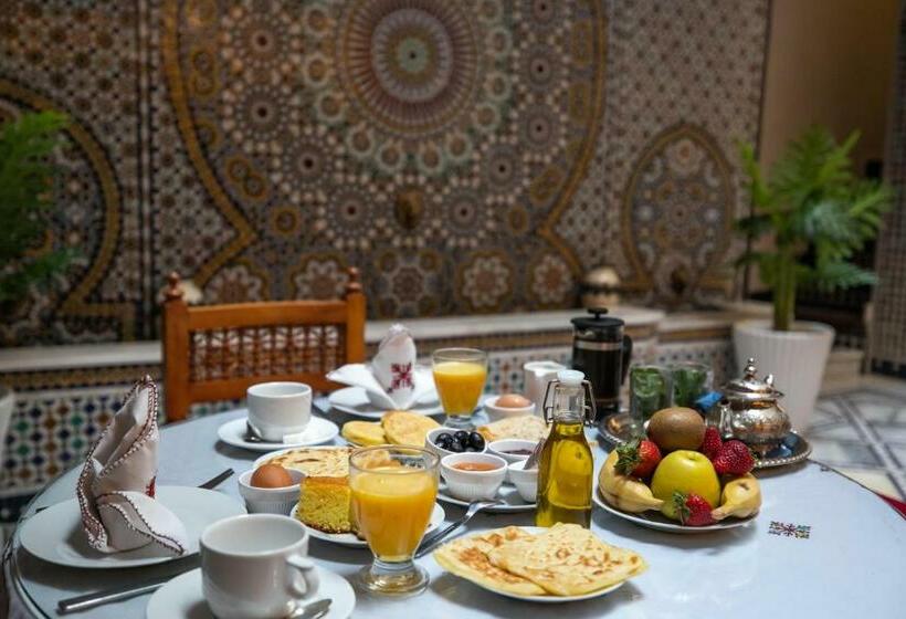 Riad Anis Fes