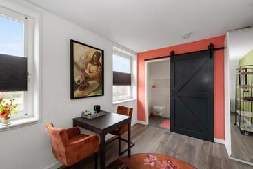 تختخواب و صبحانه Lowlander Bnb