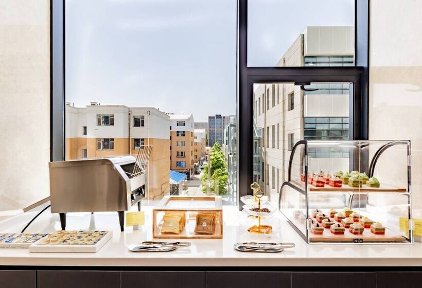 هتل Holiday Inn Express Hohhot East Station By Ihg