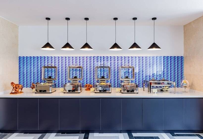 هتل Holiday Inn Express Hohhot East Station By Ihg