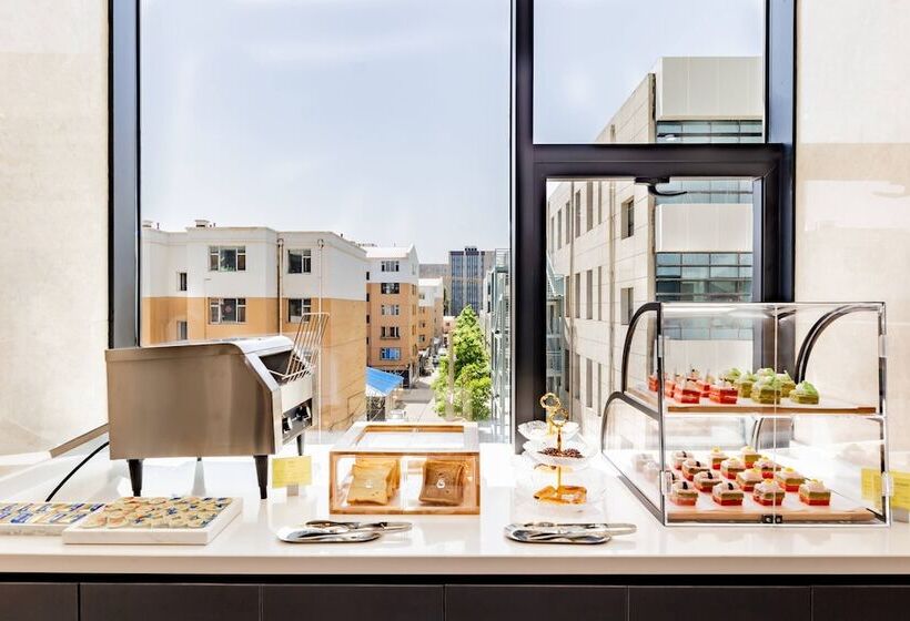 هتل Holiday Inn Express Hohhot East Station By Ihg
