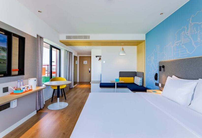 هتل Holiday Inn Express Hohhot East Station By Ihg