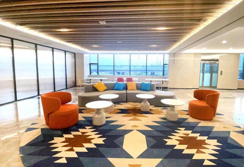 هتل Holiday Inn Express Hohhot East Station By Ihg