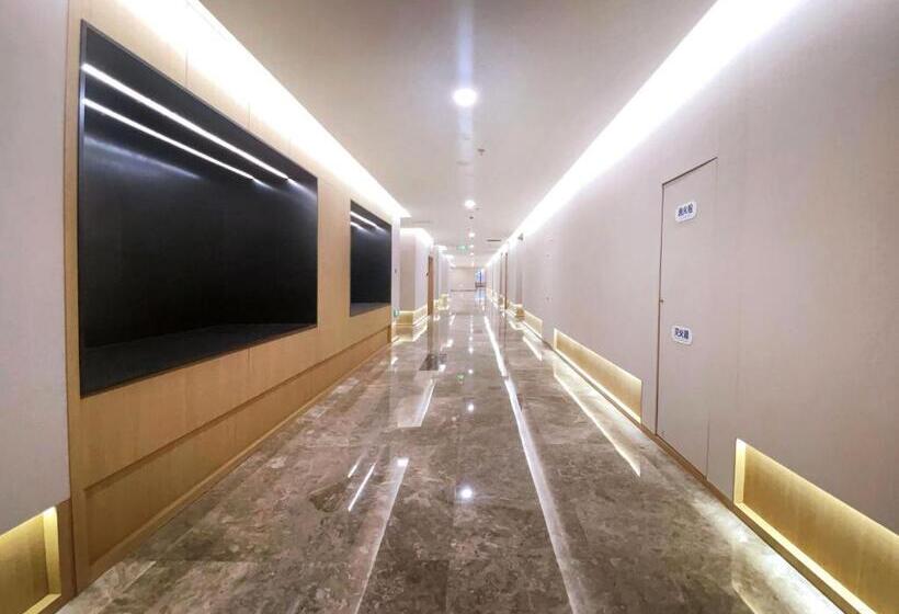 هتل Holiday Inn Express Hohhot East Station By Ihg