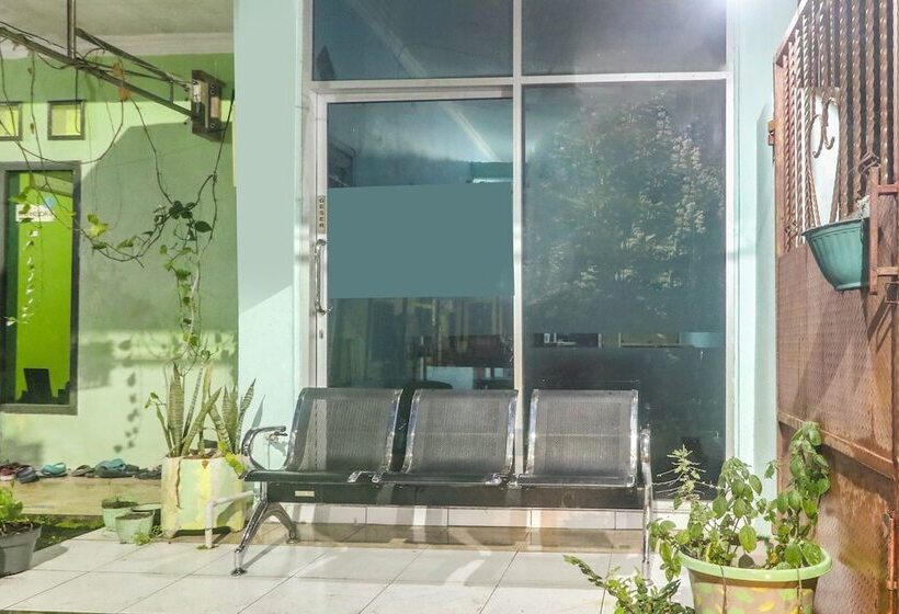 هتل Oyo 91262 Wisma Sido Moro