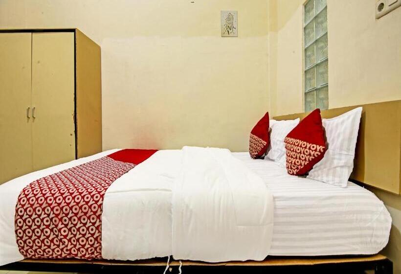 هتل Oyo 91268 Homestay Bu Erma Syariah