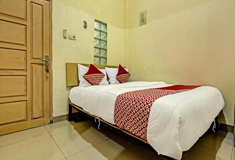 هتل Oyo 91268 Homestay Bu Erma Syariah